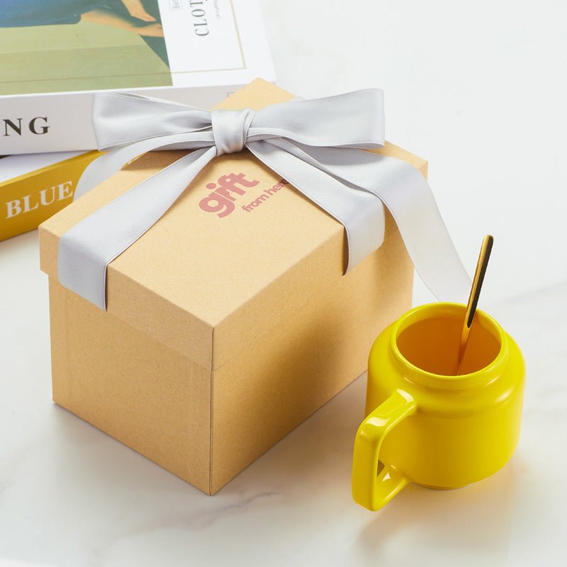 Smiling Face Fun Yellow Mug with Lid and Spoon gift set packaging